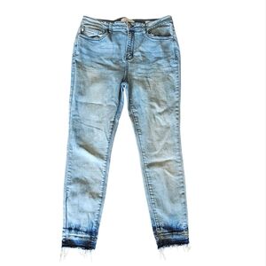 Judy Blue Sky Blue Ankle Jeans with Distressed Hem